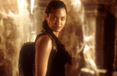 Angelina Jolie has revealed how her iconic role in ‘Tomb Raider’ forced her to quit smoking and overhaul her physical routine.