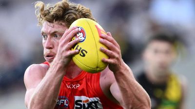 'In a rush': Suns captain to drag Rowell along for ride