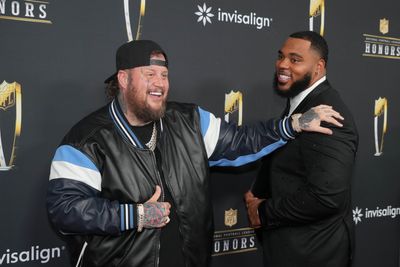 Jelly Roll brings Titans front and center at NFL Honors