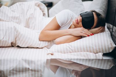 Can't Solve A Problem? Sleep On It—It's Backed By Science, Here's Best Nap For Better Thinking