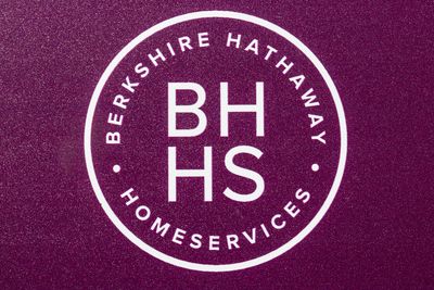 Are Wall Street Analysts Bullish on Berkshire Hathaway Stock?
