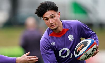 Stalling England seek to step on the gas with Smith shuffle against France