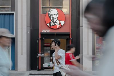 Cheap coffee and smaller pizzas help Yum China survive an uncertain consumer market