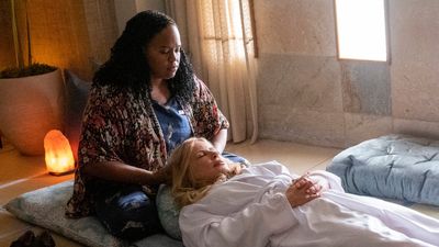 The White Lotus star couldn't believe that HBO killed off fan-favorite Tanya in season 2: "There's no way, it's Jennifer f*cking Coolidge"