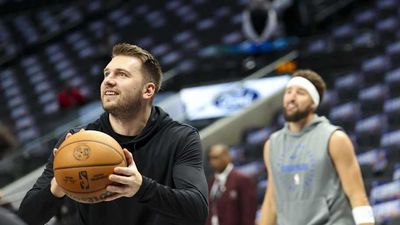 Klay Thompson Expects Return to Dallas to Be 'Weird' After Luka Doncic Trade