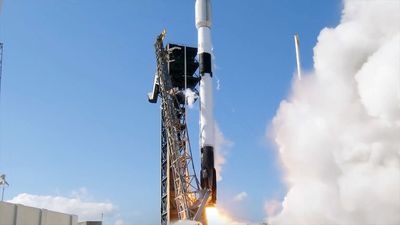 SpaceX launches 21 Starlink satellites from Florida (video)