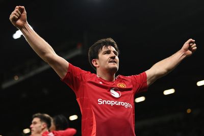 Manchester United 2-1 Leicester: Harry Maguire scores late controversial winner as holders advance in FA Cup