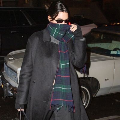 Kendall Jenner Mixes a Gucci Starter Wallet With a Minimalist Designer Bag