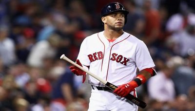 Angels sign infielder Yoan Moncada