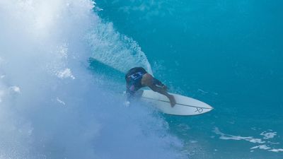 Slater winds back the clock at Pipe Pro in Hawaii