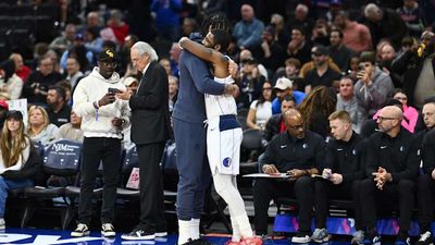 Kyrie Irving Had Simple Message for Teammates Before Anthony Davis's Mavericks Debut