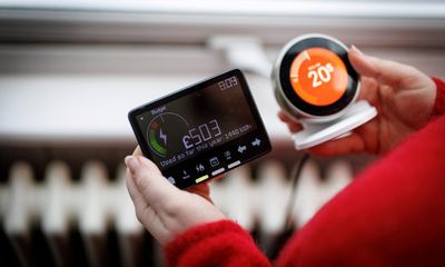 ‘A mess’: energy suppliers face scramble to install smart meters in UK homes