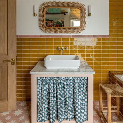 Should you replace your bathroom vanity doors for curtains? Designers make a case for embracing this controversial trend