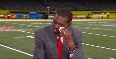 Randy Moss tearfully thanks supporters for a heartful video in return to ESPN from cancer