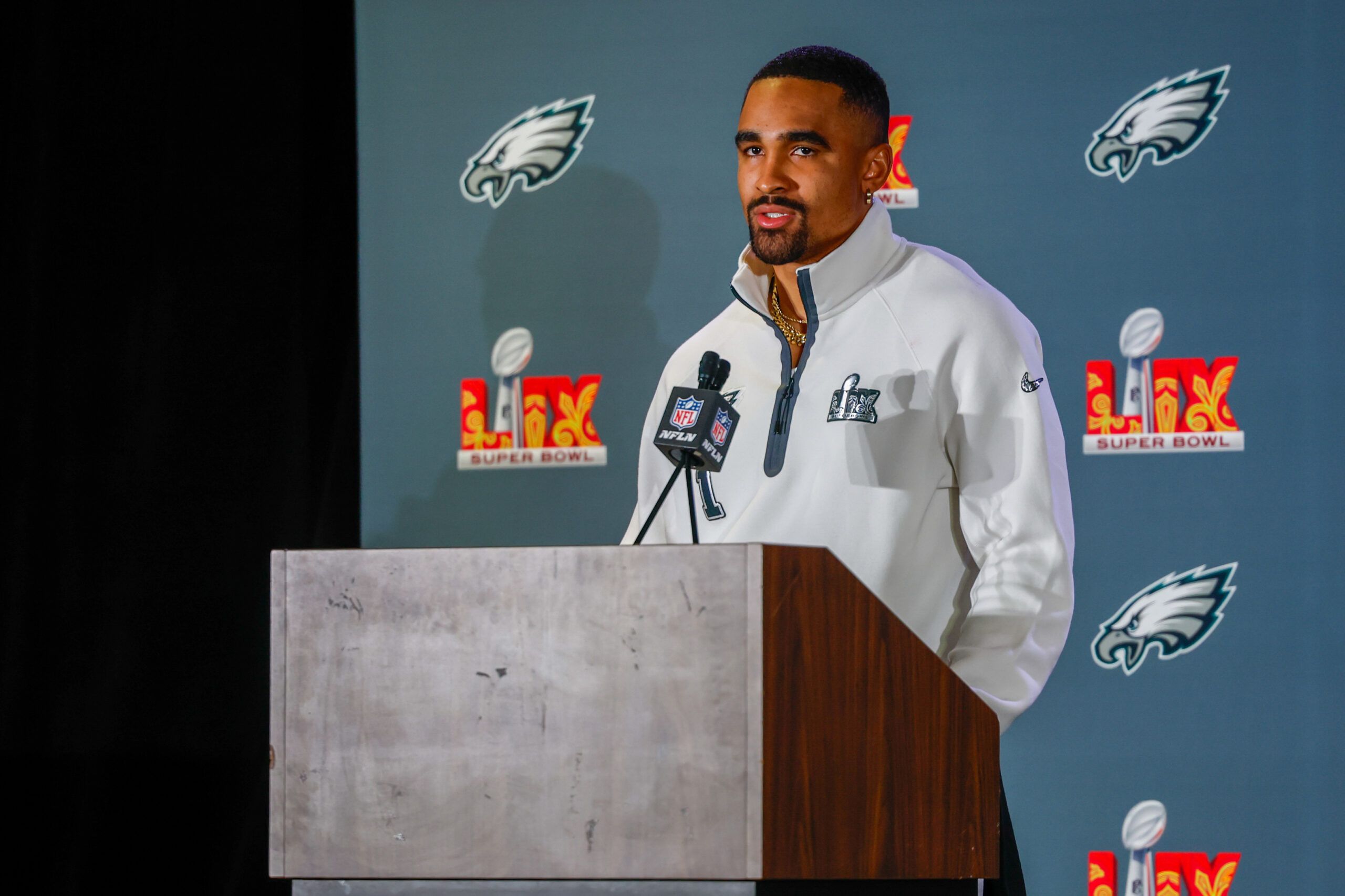 Jalen Hurts salary: How much money did Jalen Hurts…