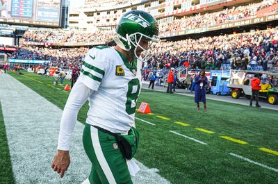 Jets tell Aaron Rodgers they are moving on from quarterback