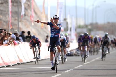 Tour of Oman: Louis Vervaeke takes stunningly narrow stage 2 breakaway victory