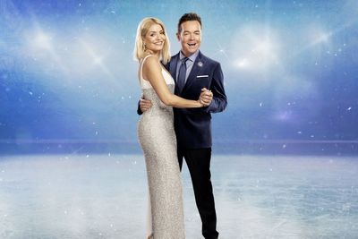 Another celebrity leaves Dancing On Ice as the dreaded skate-off returns