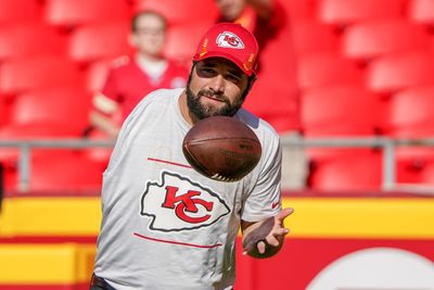 Who is Porter Ellett, the Chiefs’ assistant coach with one arm?