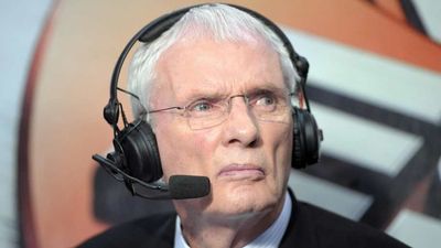 LeBron James Pays Tribute to Longtime Broadcaster Hubie Brown After Last Game