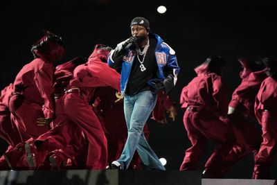 Kendrick Lamar takes stage for Super Bowl half-time show