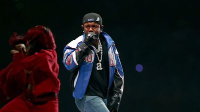 Did Kendrick Lamar subtly troll Drake with his chain during the Super Bowl halftime show?