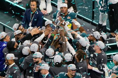 Philadelphia Eagles dominate Kansas City Chiefs to win Super Bowl