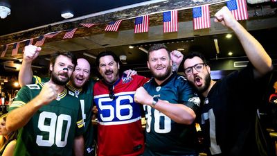 'A huge event here': Aussies pack pubs for Super Bowl