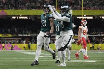 Eagles Dominate Chiefs In Super Bowl With Stellar Defense