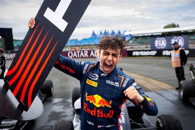 Red Bull's next big hope Lindblad secures F1 superlicence points