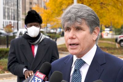 Trump gives full pardon to former Illinois Governor Rod Blagojevich
