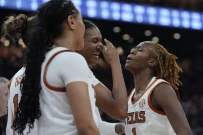 Notre Dame Climbs To No. 2 In Women's Basketball Rankings