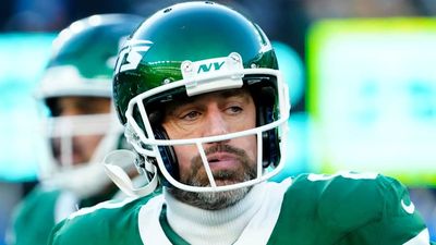 Jets LB C.J. Mosley Doesn't Want Aaron Rodgers to Leave Team With His 'Head Down'