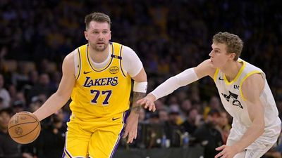 Luka Doncic's First Half with Lakers Highlighted by Full-Court Assist to LeBron James