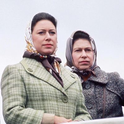 Princess Margaret's "Ill-Mannered" Comments to Queen Elizabeth and Queen Mother Often Had "Courtiers Shaking Their Heads"