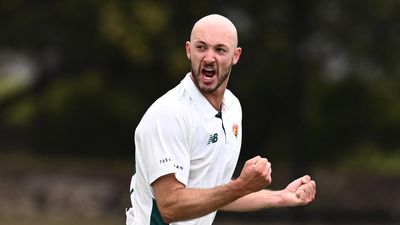 Elliott, Bell bowl Tassie to victory in Shield thriller