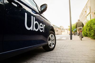 Thousands of Uber and Bolt drivers strike on Valentine’s Day