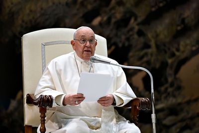 Pope corrects Vance, rebukes Trump