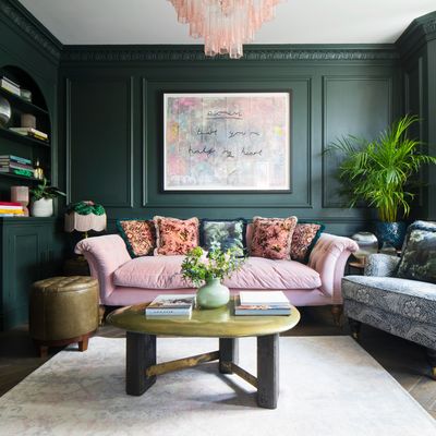 The 2-2-1 styling rule is a fool-proof way to make your sofa look professionally styled – interior pros say it’s ‘easy to follow and hard to get wrong’