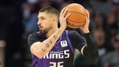 Lakers to Sign Center Alex Len After Failed Trade for Mark Williams