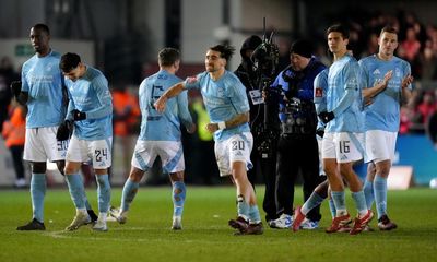 Nottingham Forest beat 10-man Exeter on penalties as Devon double denied