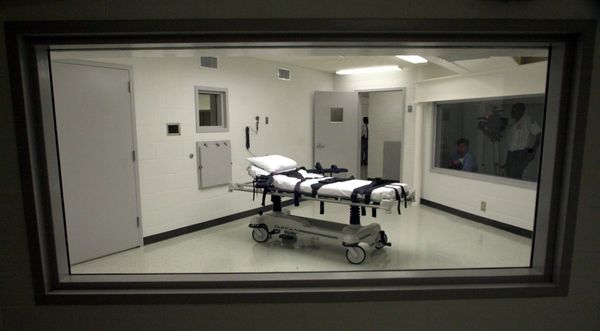 Alabama seeks to join states that allow the death penalty for child rape