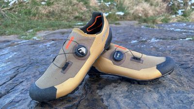 DMT KM30 gravel cycling shoe review: knitted gravel shoes with a healthy dose of Italian style