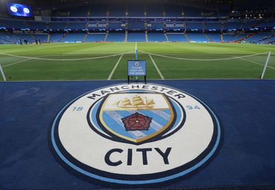 Who are the commentators and pundits on Amazon Prime for Manchester City vs Real Madrid tonight?