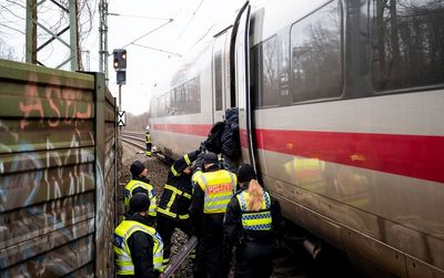 Germany train crash: Train collides with truck in Hamburg, killing one and injuring 25