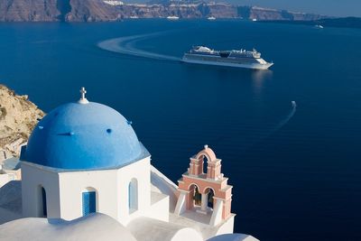 Earthquake island: How 10,000 tremors in two weeks left Instagram favourite Santorini deserted