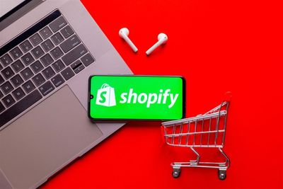 Shopify Confirms Stock Uptrend, New Highs in Sight