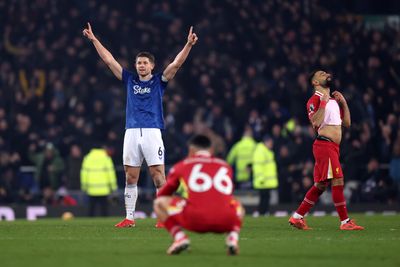 Everton slow Liverpool’s Premier League charge with injury-time leveller