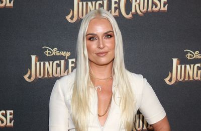 Lindsey Vonn is comfortable being single