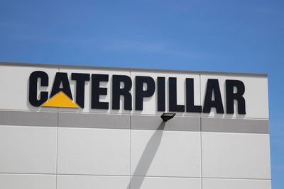 Caterpillar Bear Call Spread Could Net 14% in the Next Weeks
